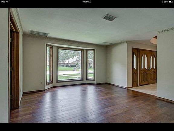 4th image of 214 Fresh Meadow Dr