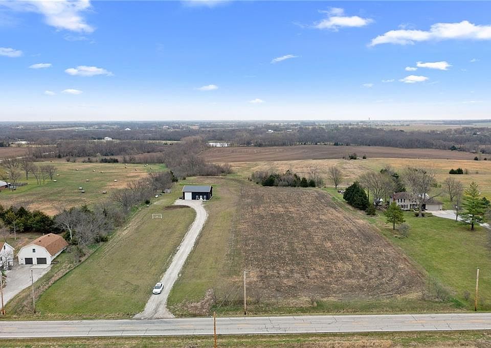 1st image of 15231 Edgerton Rd