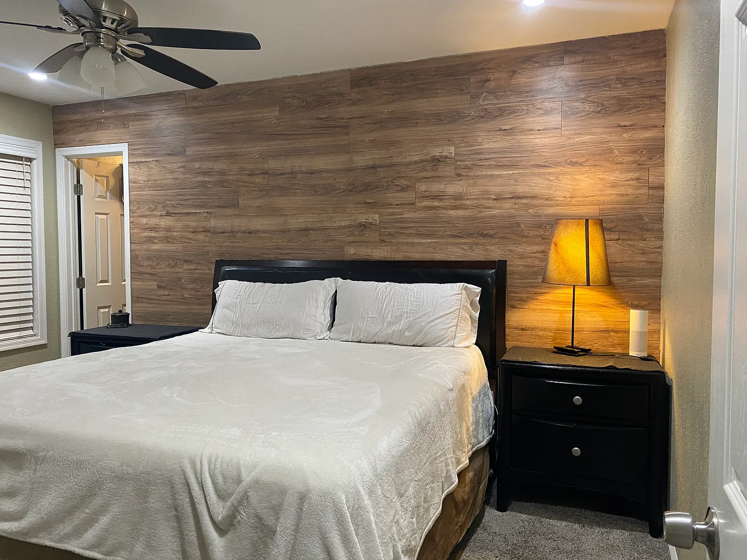3 bed, 1060 sqft, $2,100 — Photo 2