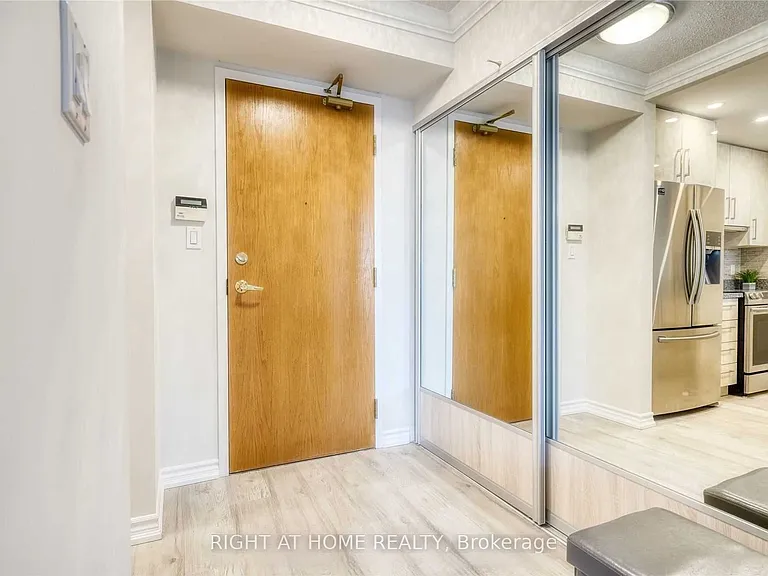 29 Northern Heights Dr #401 — Photo 5