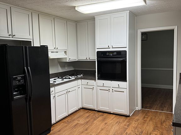 5th image of 2663 Green Valley Ct