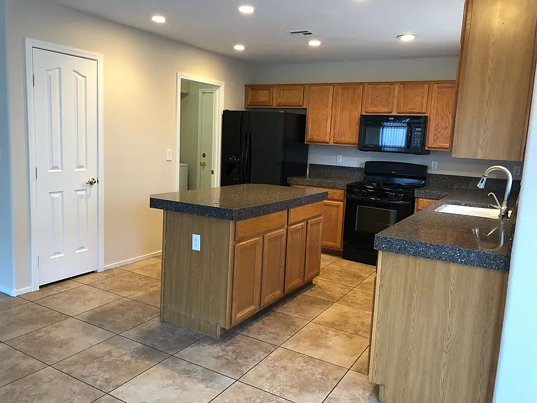 9724 Sandmist Ave #1 — Photo 13