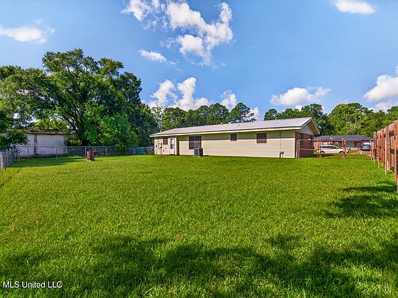 5th image of 4912 Maid Marion Dr
