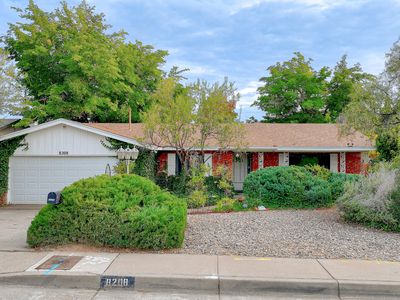 8208 Harwood Ave NE, Albuquerque, NM, 87110