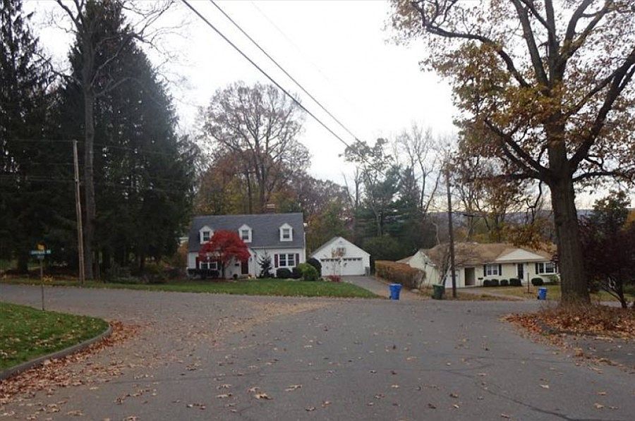 2nd image of 201 Fern Hill Rd