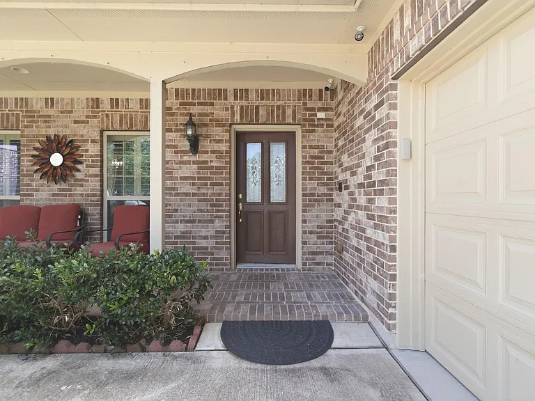 14535 Mountain Cliff Ln — Photo 3