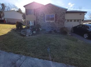 16 Yankee Dr, Mount Holly Springs, PA