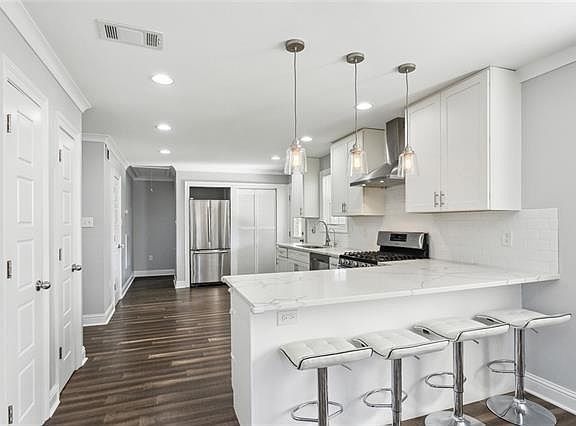 5th image of 2121 Metairie Ct