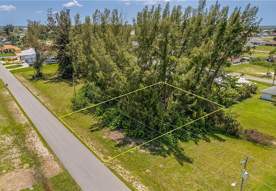 1st image of 120 SW 35th Ave