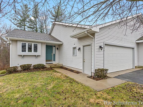 2nd image of 2614 Rolling Ridge Ln NW