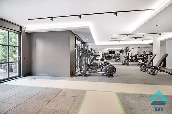 Rented by EXR | media 27