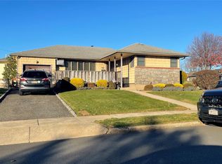 2197 Jeffrey Dr, Bellmore, NY 11710