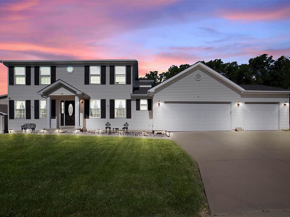 1st image of 120 Village Circle Dr