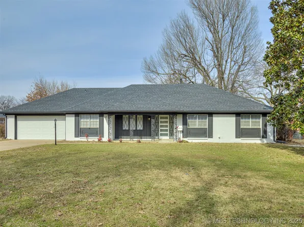 6301 E 57th Pl, Tulsa, OK 74135