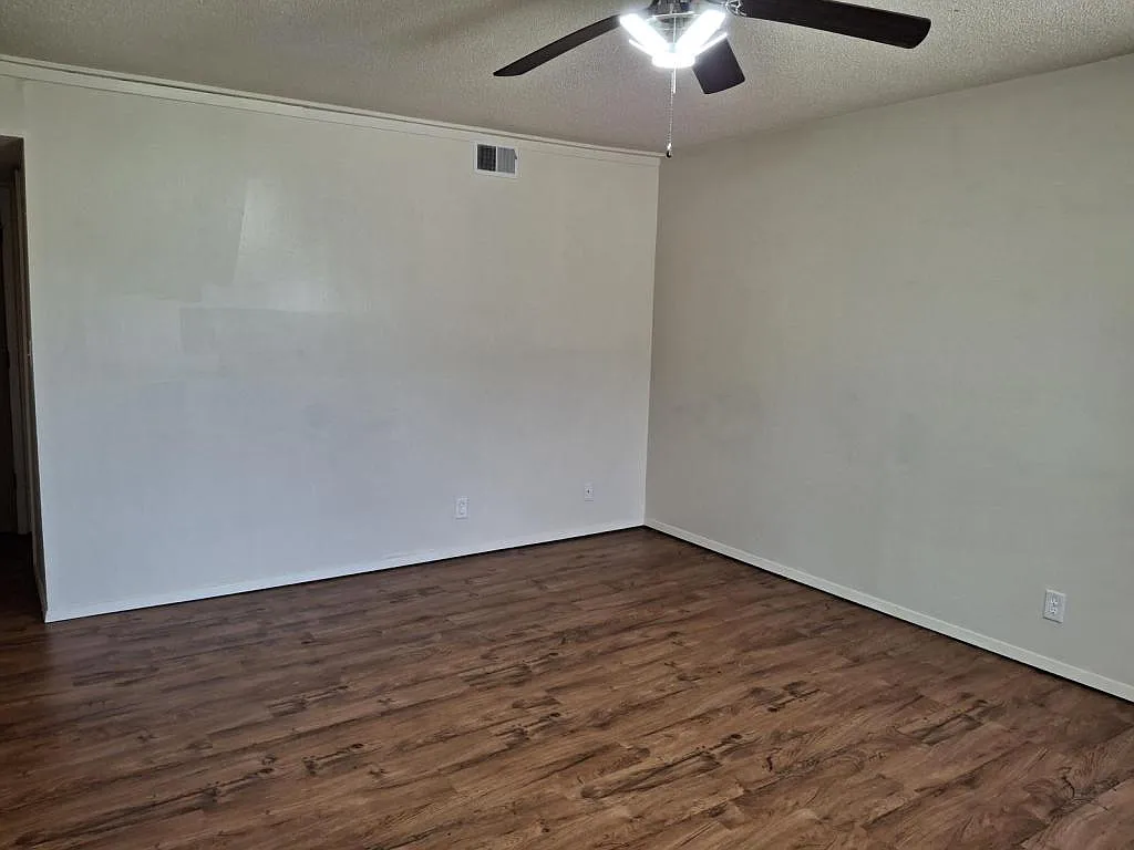 226 Stevan Apt F Carmi IL 62821 — Photo 2