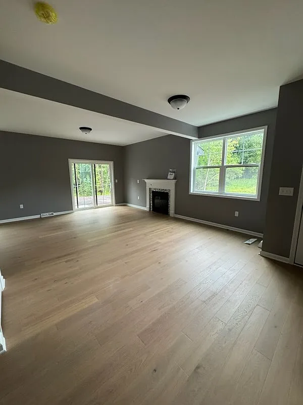 3 bed, 2.5 bath, 1900 sqft, $3,500 — Photo 4