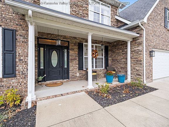 3rd image of 259 Wynterhall Ln