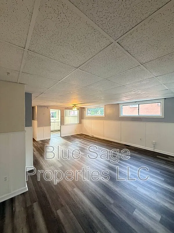 4 bed, 2.0 bath, 1811 sqft, $2,095 — Photo 2