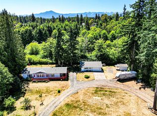 102 Cline Cabin Ln, Port Angeles, WA 98362