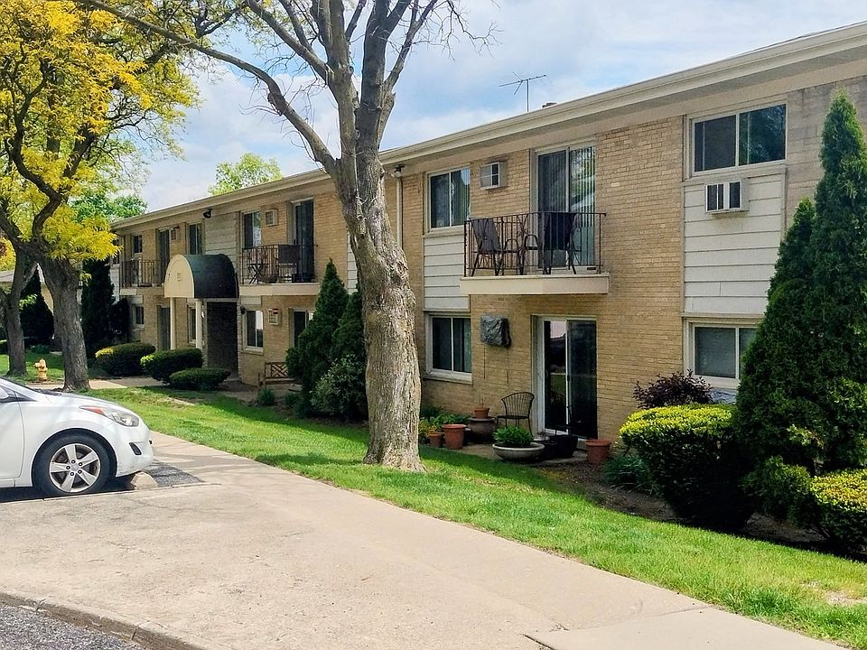 1st image of 551 Carlysle Dr APT 10