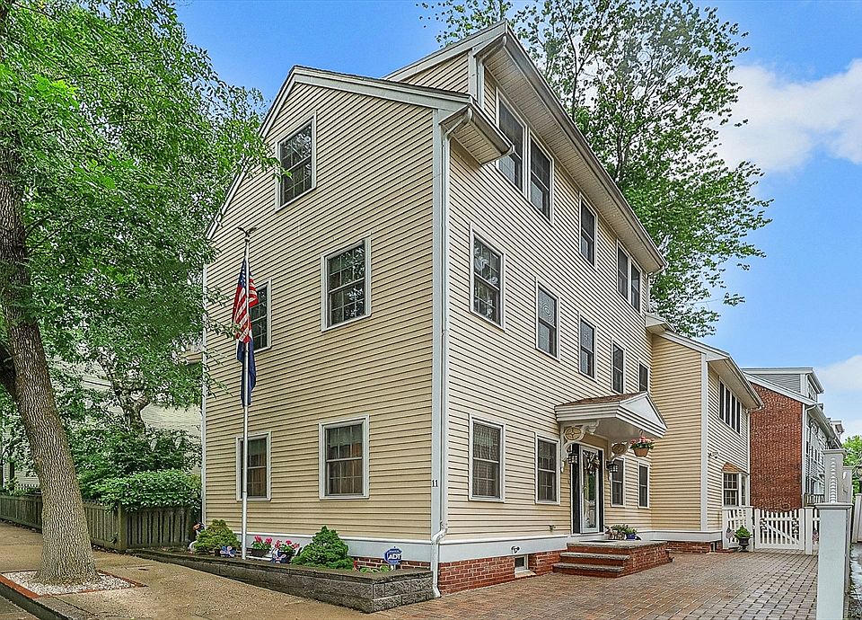 1st image of 13 Oak St