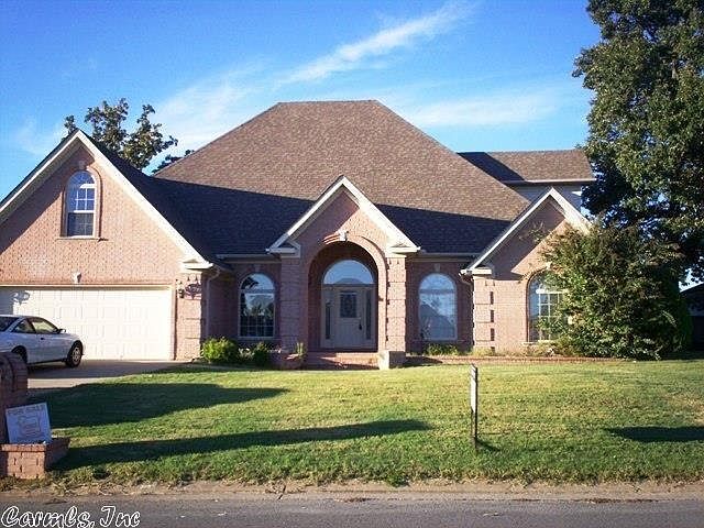 1st image of 202 Bucky Beaver Dr