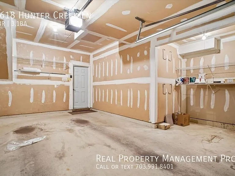 6618 Hunter Creek Ln — Photo 28