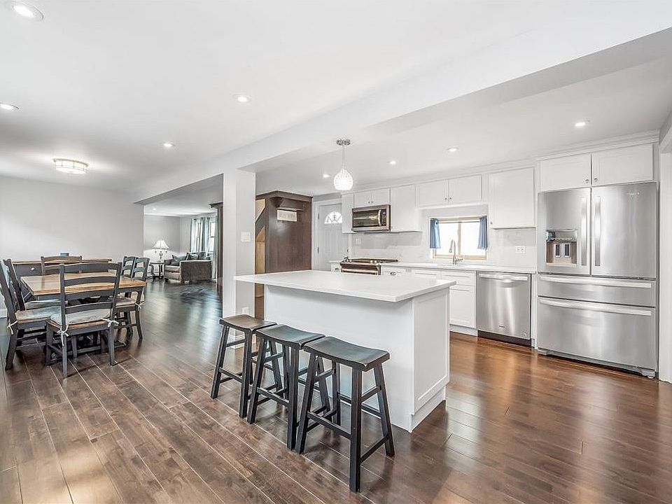 1st image of 81A Edgewater Park #A