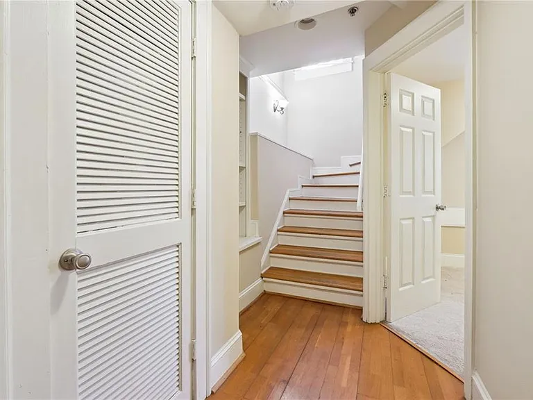 2855 Peachtree Rd NE #101 — Photo 12