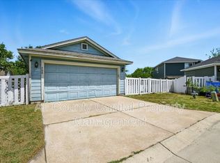 508 Crater Lake Dr, Pflugerville, TX 78660