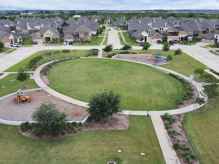 3734 E Briarlilly Park Cir — Photo 41