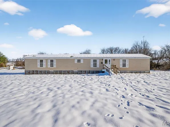 124 New Hope Rd, Elsberry, MO 63343