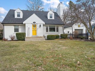 810 S Mercer Ave, Bloomington, IL 61701