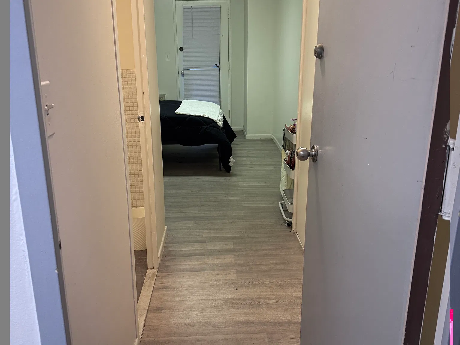 Studio, 200 sqft, $1,100 — Photo 1