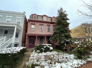 226 9th St SE, Washington, DC 20003