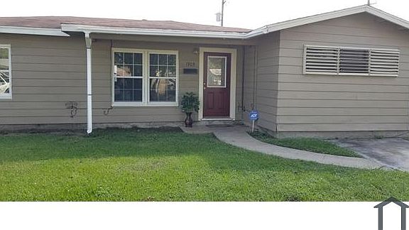 2nd image of 1909 1st Ave N