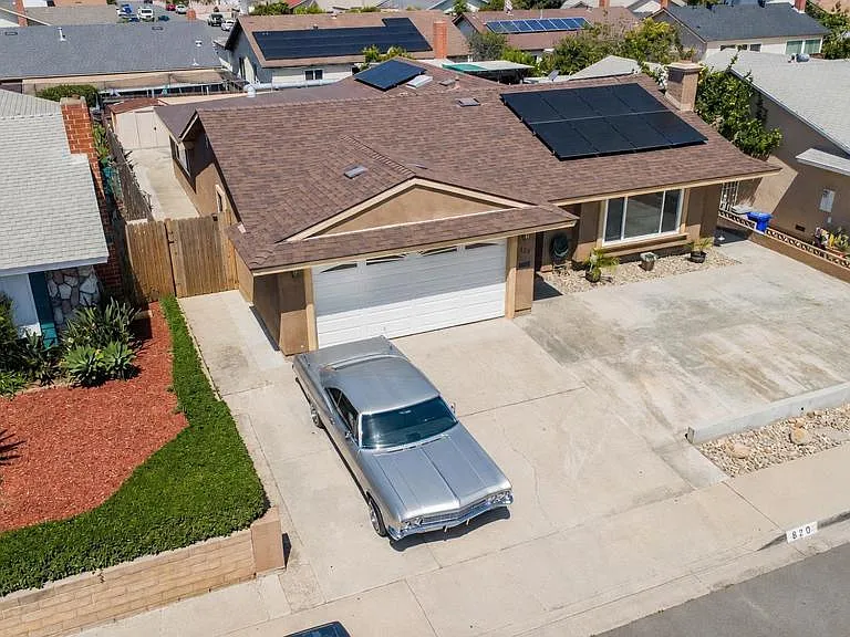 820 Blackwood Dr — Photo 2