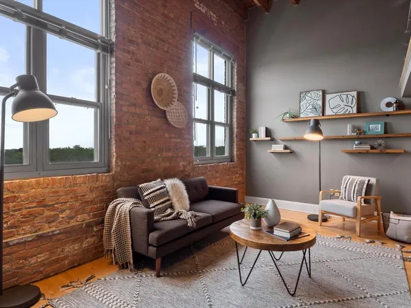 3059 North Weil STREET #403, Milwaukee, WI 53212