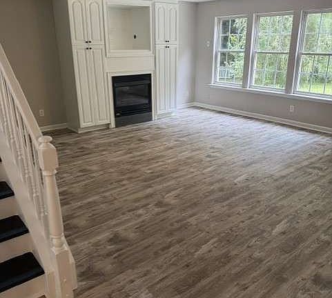 5th image of 528 Lazy River Ln
