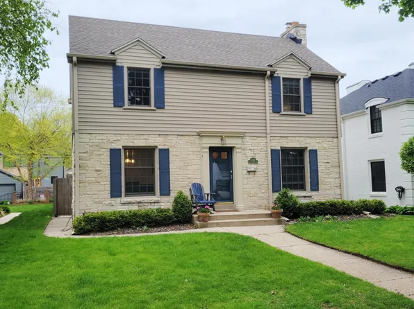 5418 North Shoreland AVENUE, Whitefish Bay, WI 53217