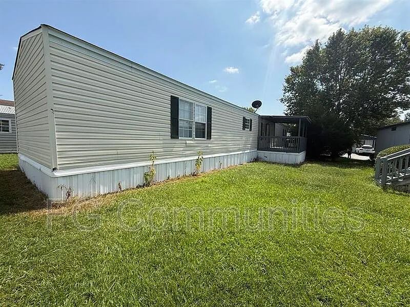 212 Fern Ct