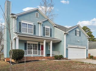 8426 Red Cypress Ct, Charlotte, NC 28216