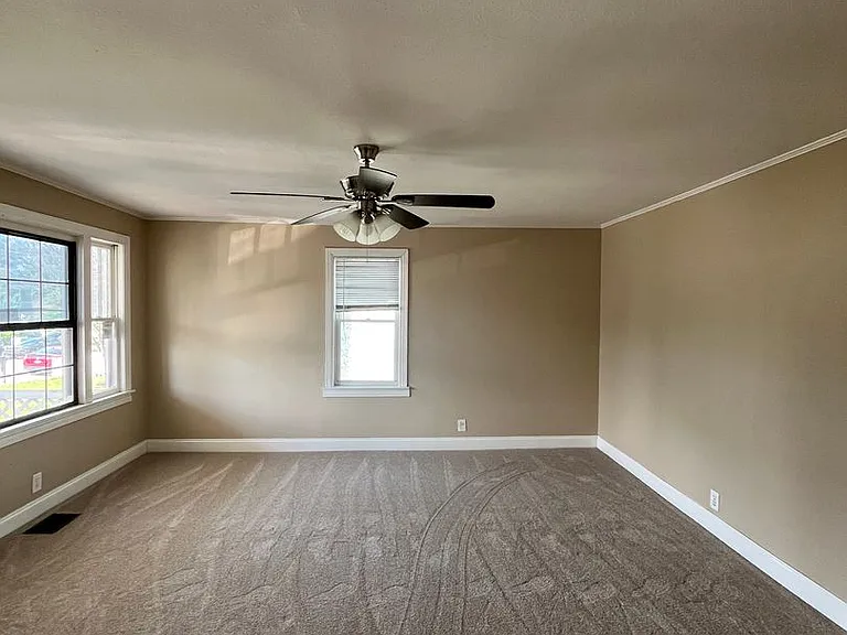 4604 Illinois Ave #B — Photo 8