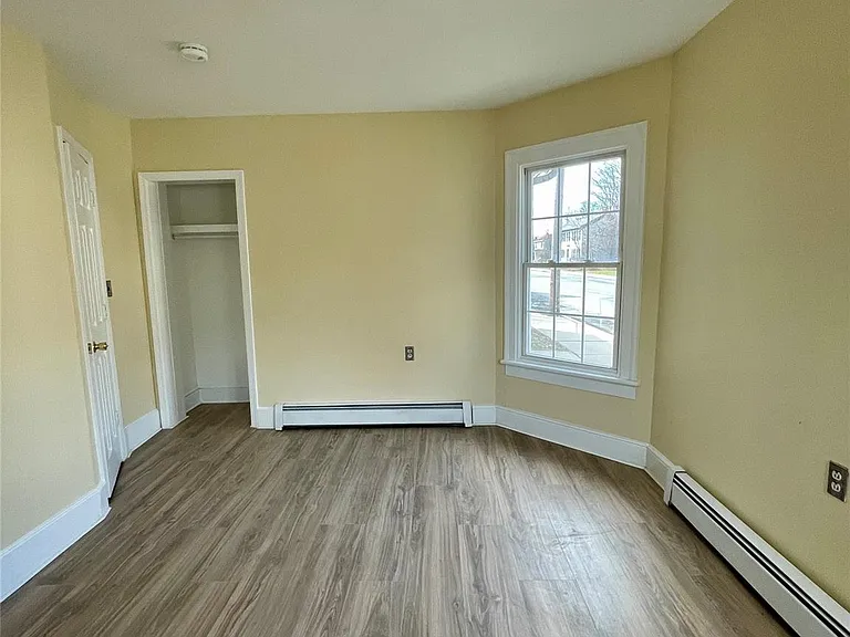 46 E Market St — Photo 5