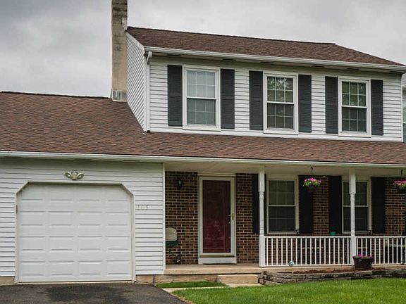 2nd image of 105 Coventry Cir