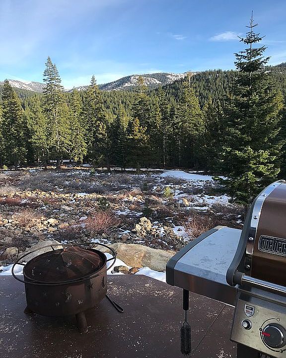 2nd image of 15980 Martis Peak Rd