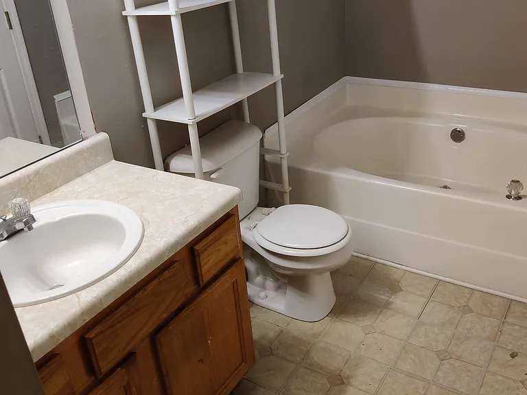 1010 Labonte Pkwy #1 — Photo 17