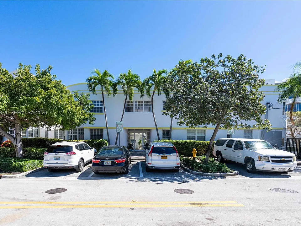 2383 Flamingo Dr #11