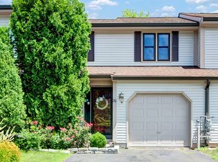 29 Sawmill Xing #29, Wethersfield, CT 06109