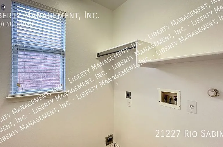 21227 Rio Sabinal — Photo 8